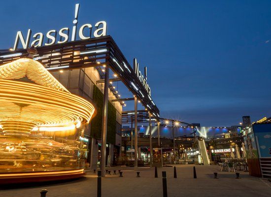 Einkaufszentrum Nassica