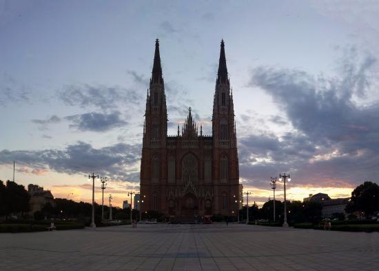 Plaza Moreno