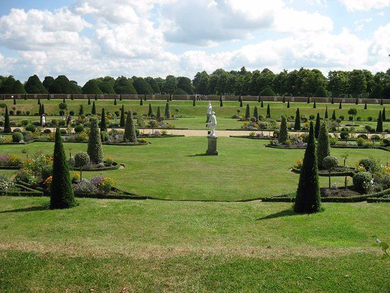 Hampton Court Park