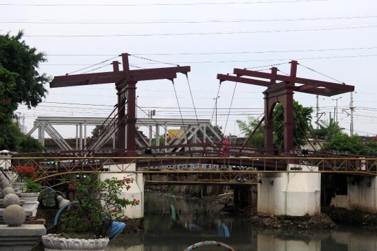 Kota Intan Bridge