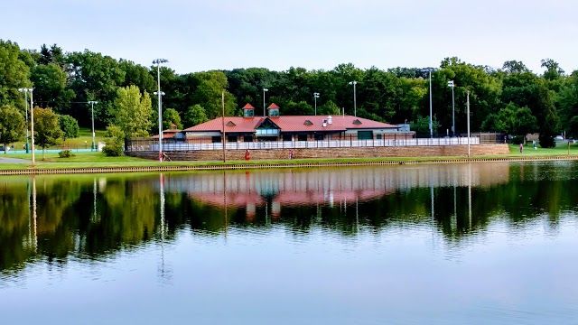 Roosevelt Park Lake