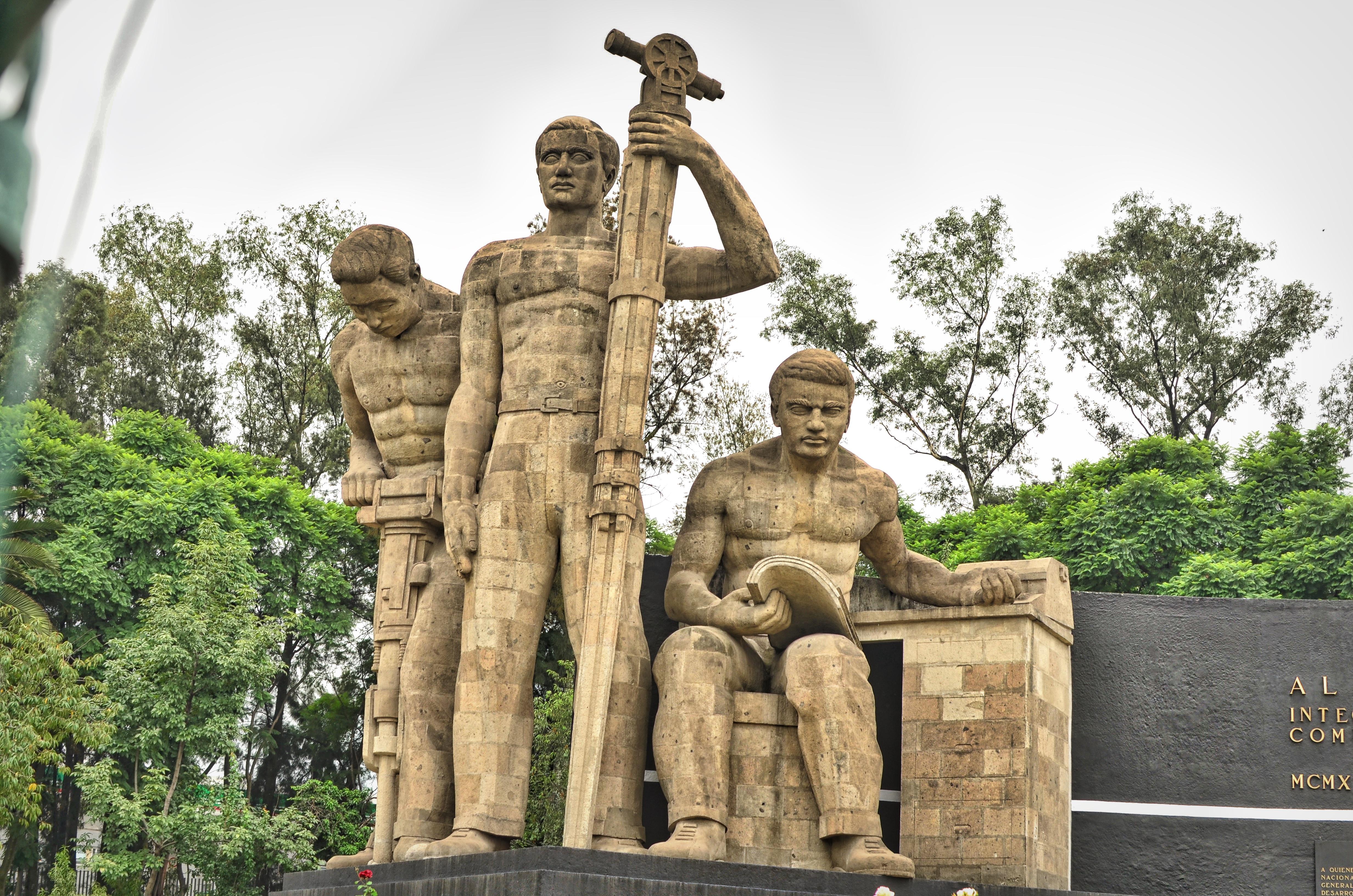 Monumento al Caminero