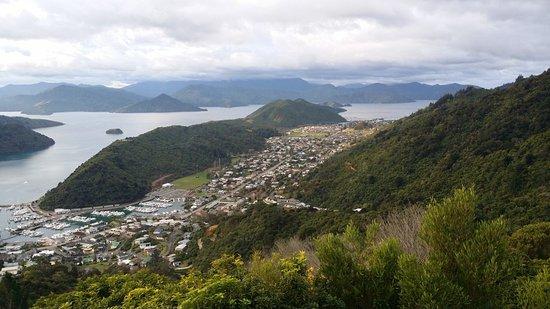 Tirohanga Track