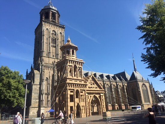 Lebuinuskirche