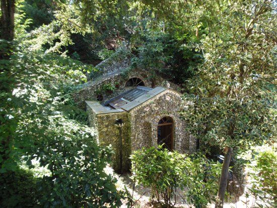 Scott's Grotto