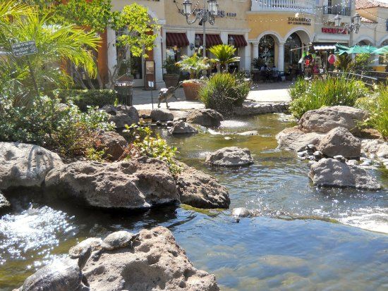 The Commons at Calabasas