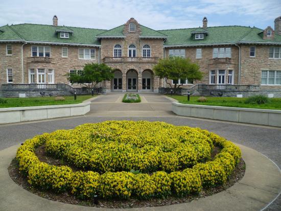 Pink Palace Museum