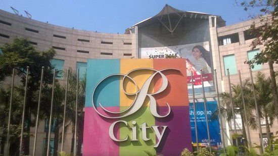 Centro Comercial R City