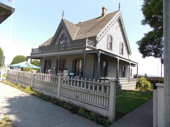 Irving House